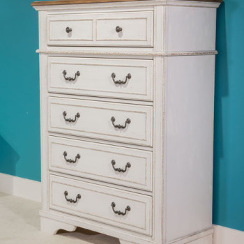 B773-46 Brollyn Chest of Drawers
