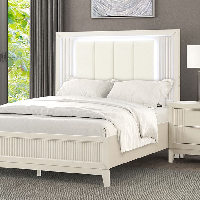 FM7700WH-Q Isadore Queen Bed
