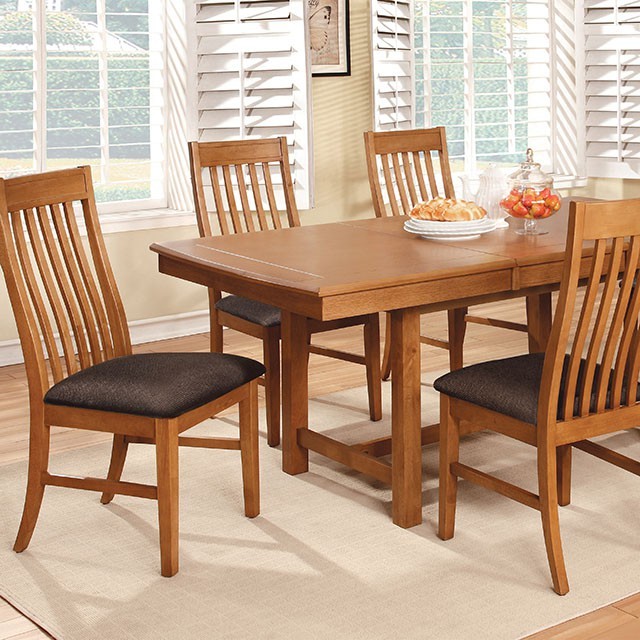 CM3883T OAKS DINING TABLE
