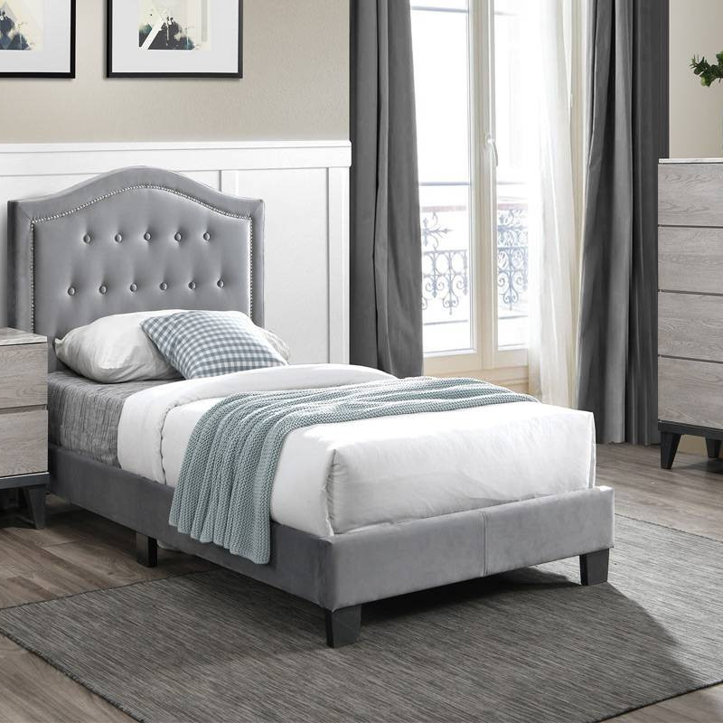 F9571Q Queen Bed