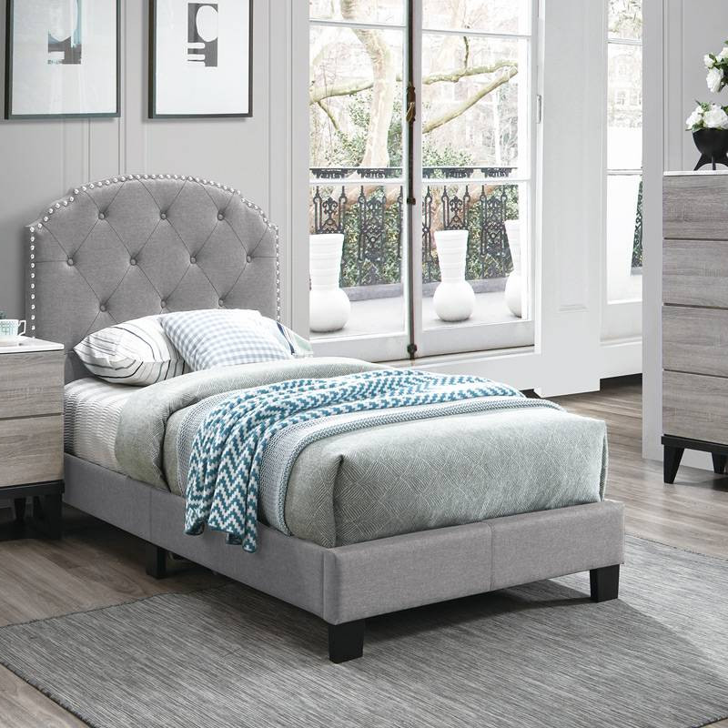 F9573Q Queen Bed