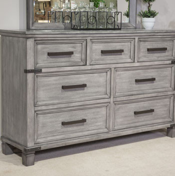 B772-31 Russelyn Dresser