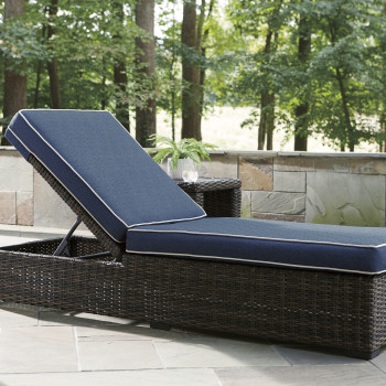 P783-815 Chaise Lounge with Cushion