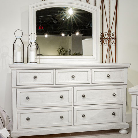 B742 Robbinsdale Dresser + Bedroom Mirror