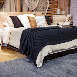 EB1221 Piperton Queen Panel Platform Bed