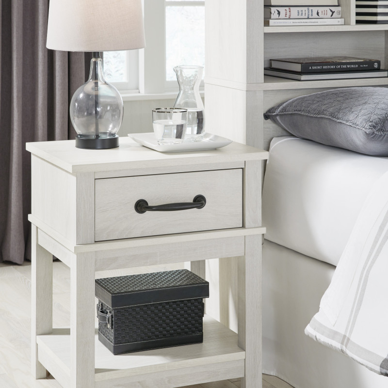 B067-91 One Drawer Night Stand