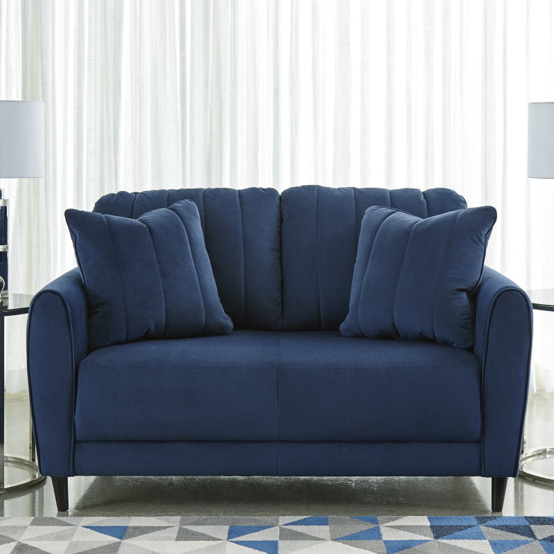 17801 Enderlin Loveseat