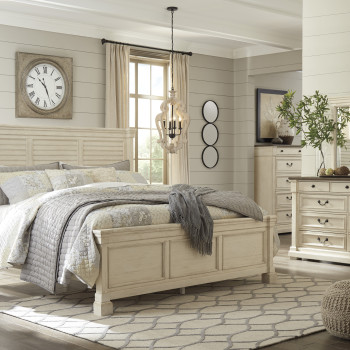 B647 Bolanburg 4PC SETS Queen Louvered Panel Bed