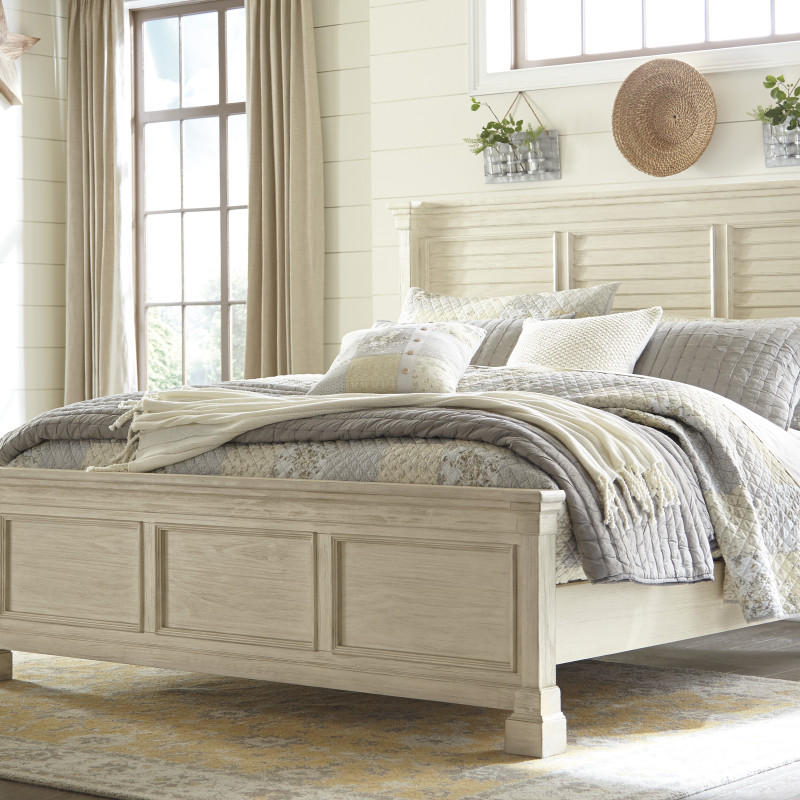 B647 Bolanburg Cal King Louvered Panel Bed