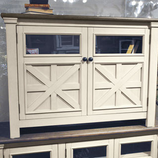 W647 Bolanburg Medium TV Stand