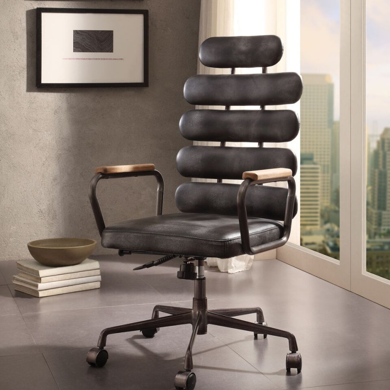 BLACK EXECUTIVE OFFICE CHAIR 92107