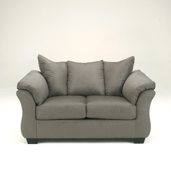 75005 Darcy Loveseat